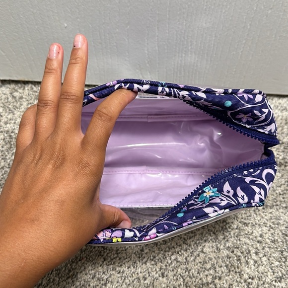 Vera Bradley Cometic Bags - Picture 3 of 4